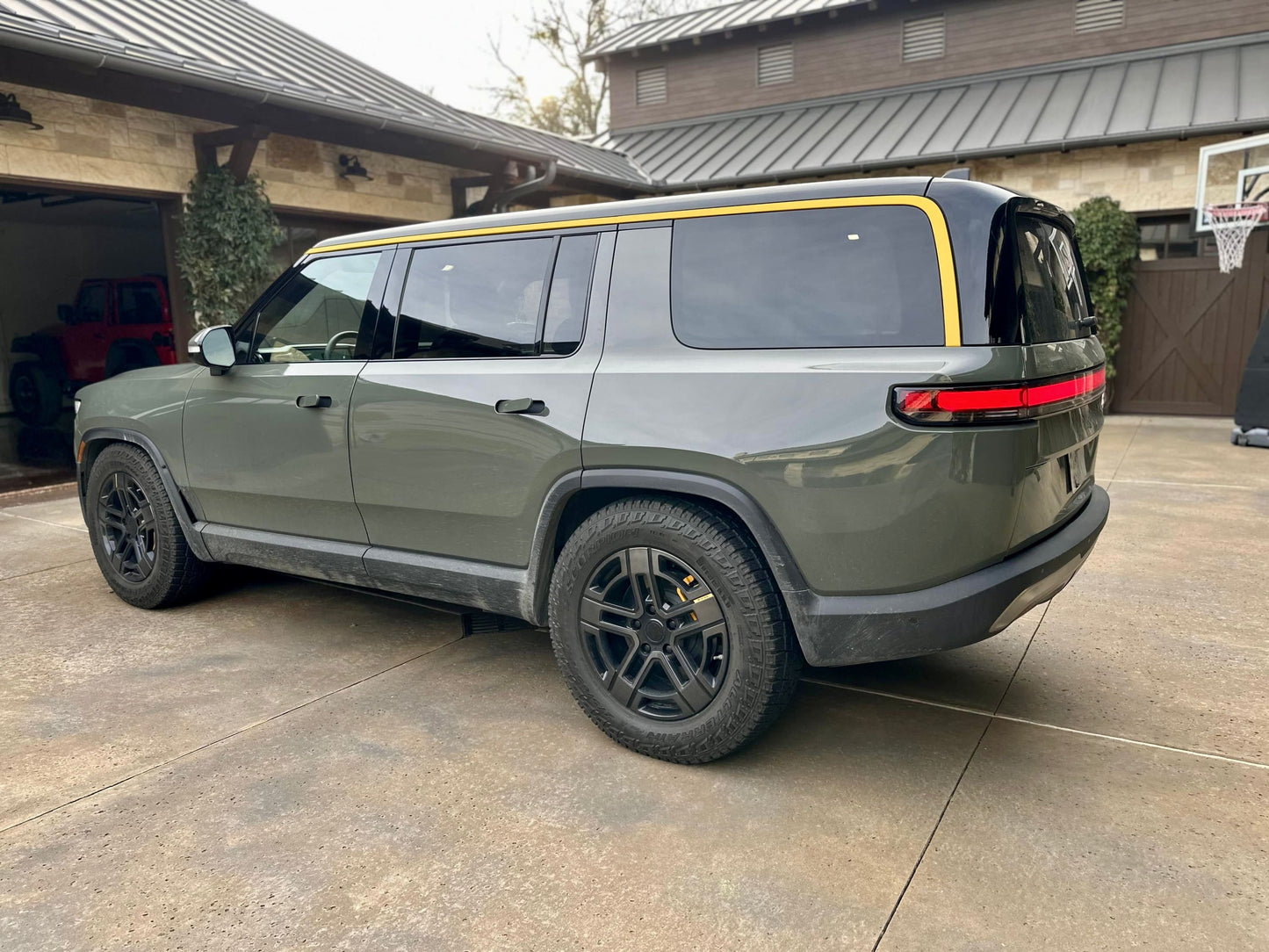 Chrome Delete Blackout Wrap Kit | for Rivian R1S 2022-2026