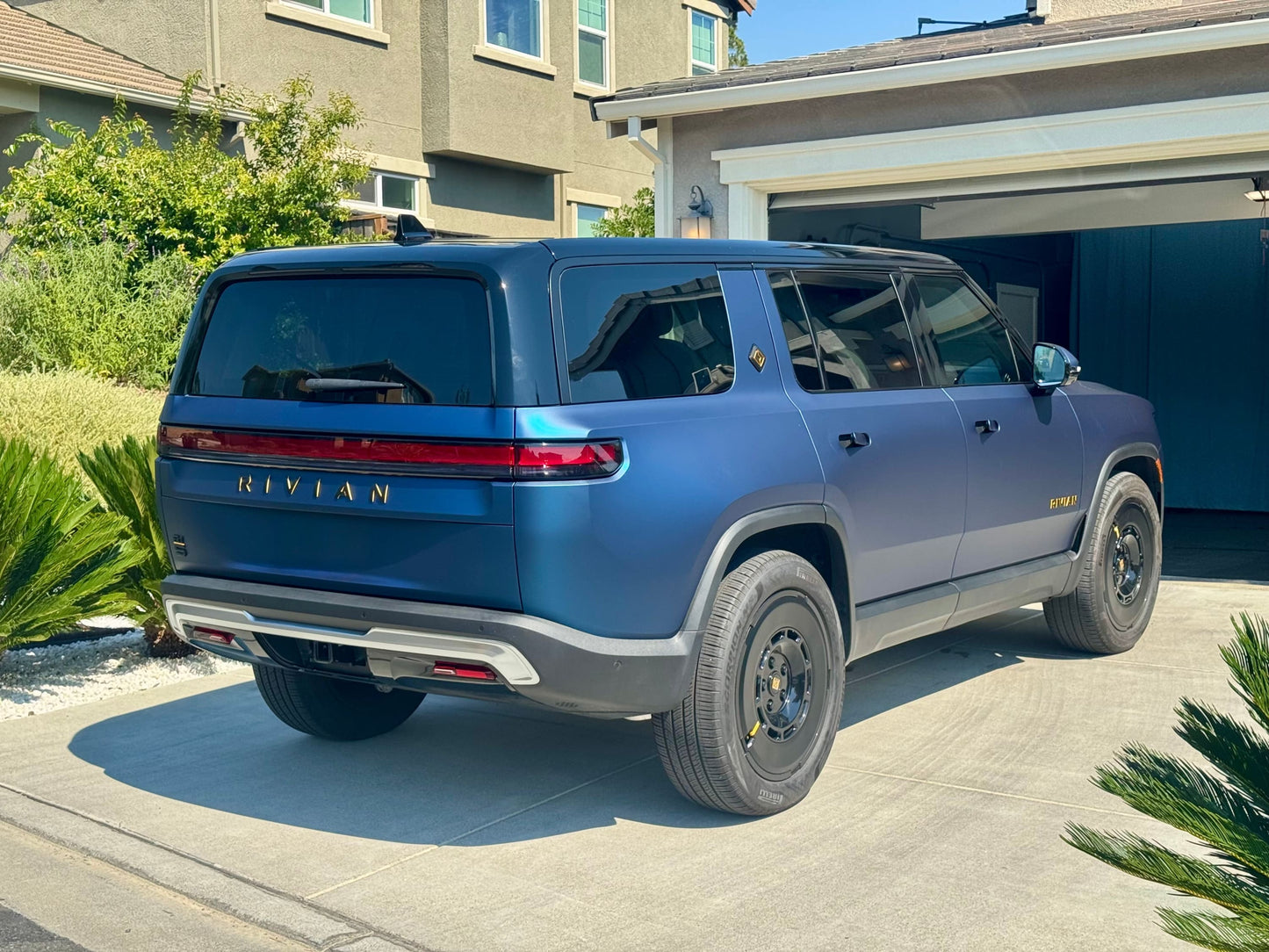 Color PPF Wrap | Colored Paint Protection Film for Rivian R1S